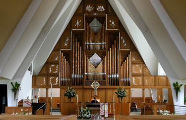 St Stephen's Bond pipe organ, Seattle, with organist Martin Setchell